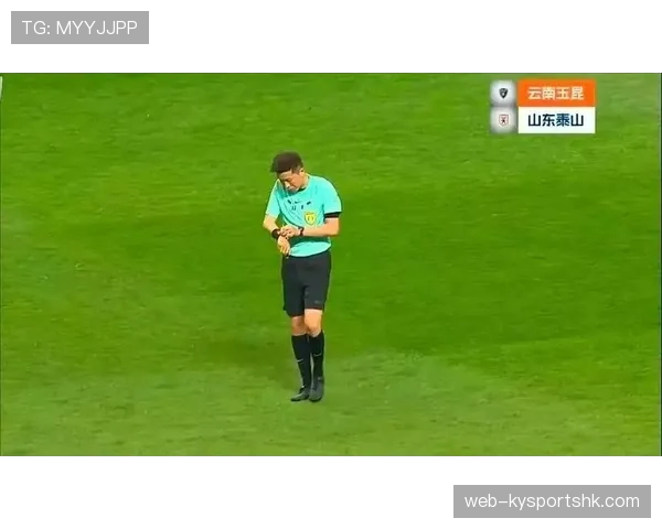 多名球员冲突中裁判如何判罚犯规与纪律尺度？